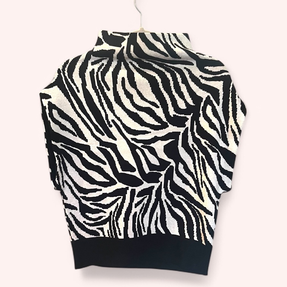 NWT Adrienne Landua Women's Cap Sleeve Zebra Jacquard Cowl Neck Sweater Size S